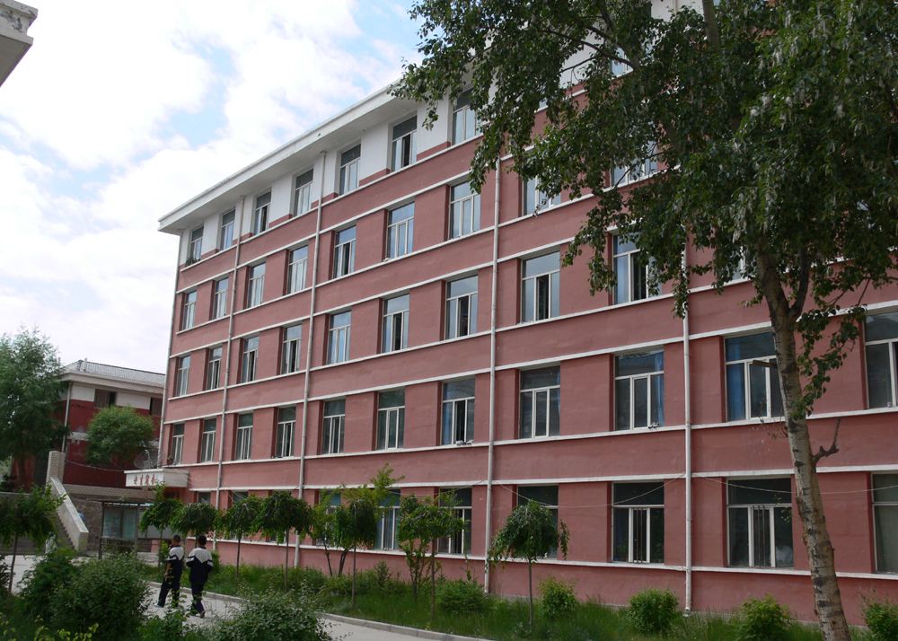 �WУ������ˮ�O����ͼ����c